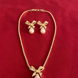 CHRISTIAN DIOR SET NECKLACE & EARRINGS 