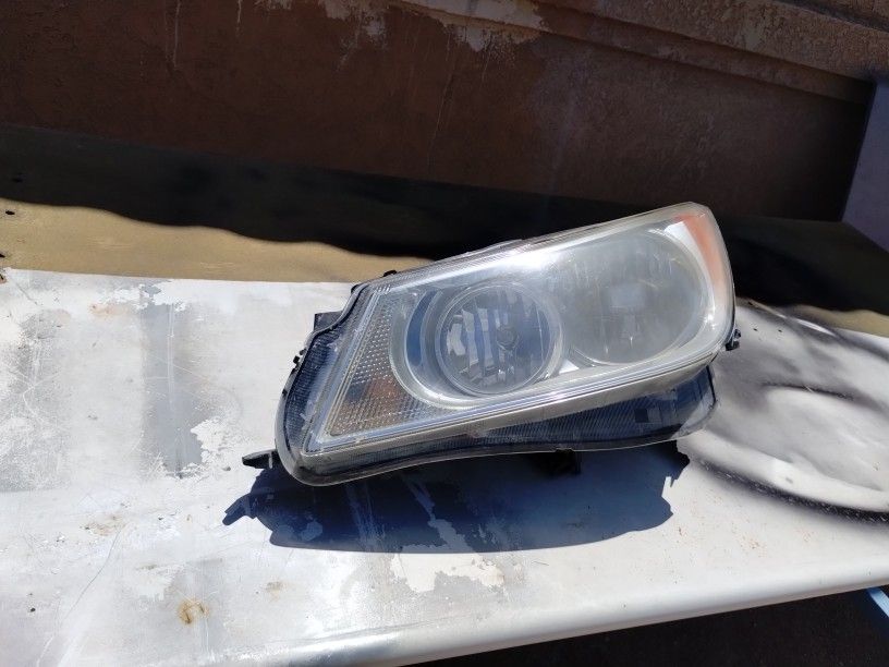 2012 Buick Lacrosse Driver Side Head Lamp