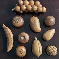 🍇🍎 10-Pieces Wooden Fruit, Monkey-Pod Wood from Philippines