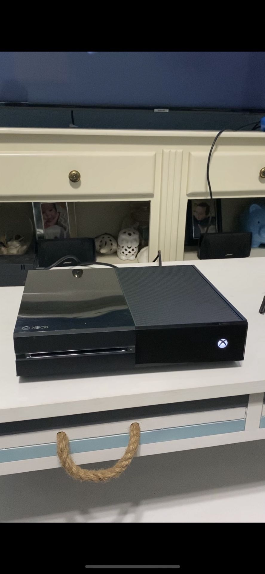 Xbox One Console no power cord no controller