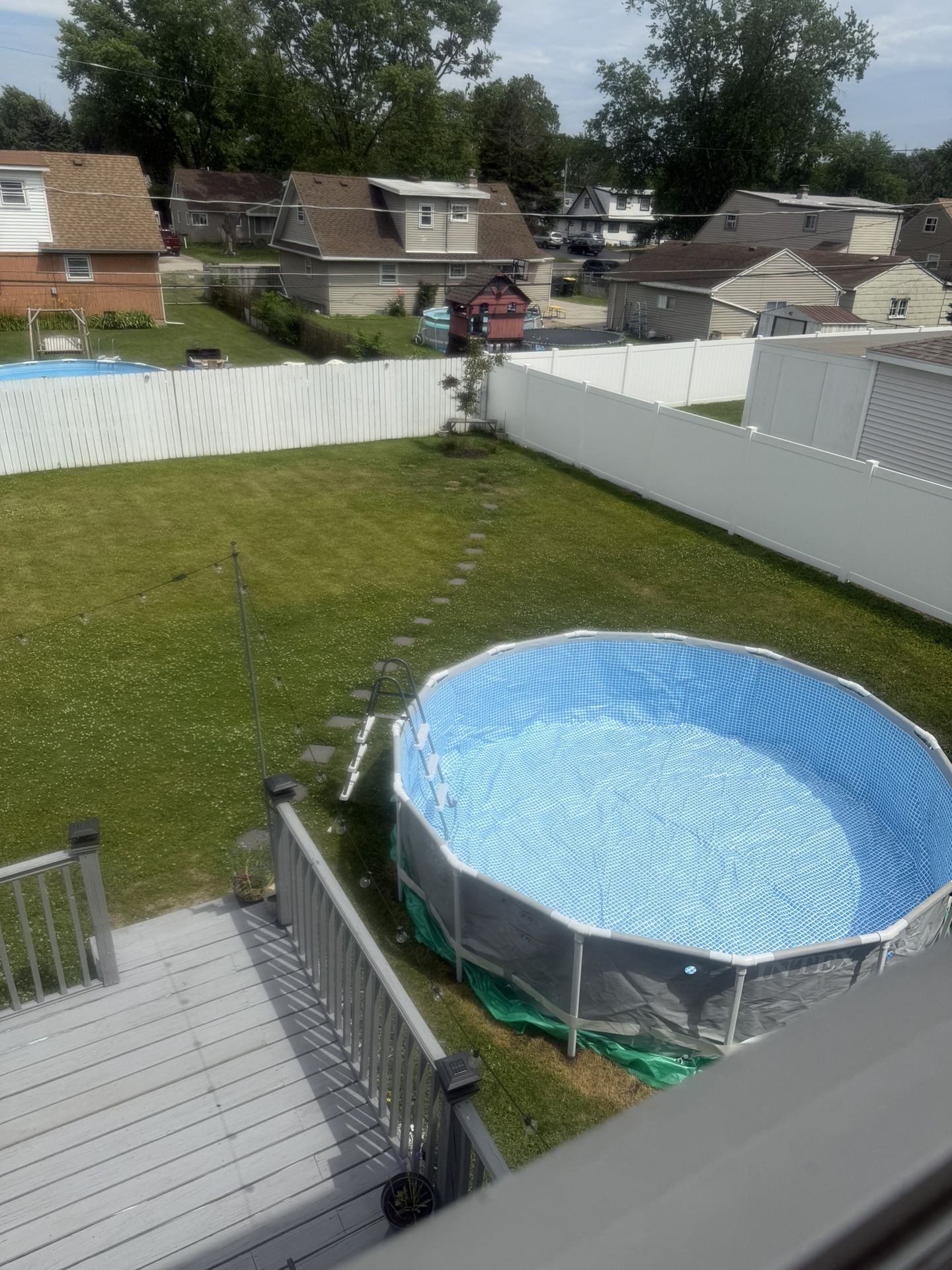 15x42 Intex Pool and ladder