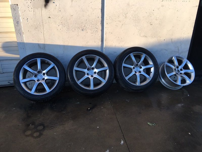 2004 Infiniti g35 coupe wheel