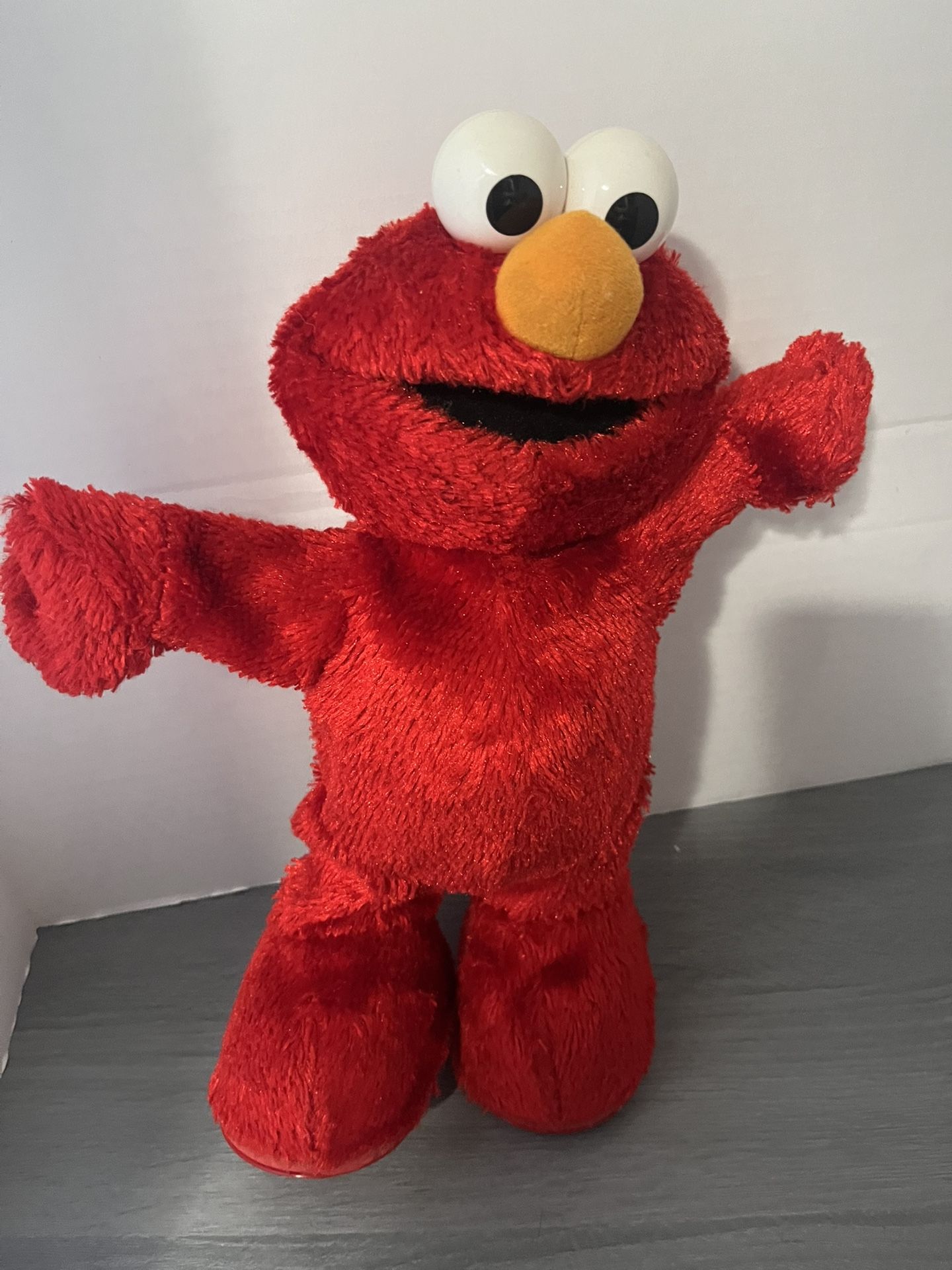 2002 Fisher-Price Elmo Plush Toy Sesame Street Red Stuffed Animal