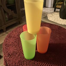 Tupperware Set4