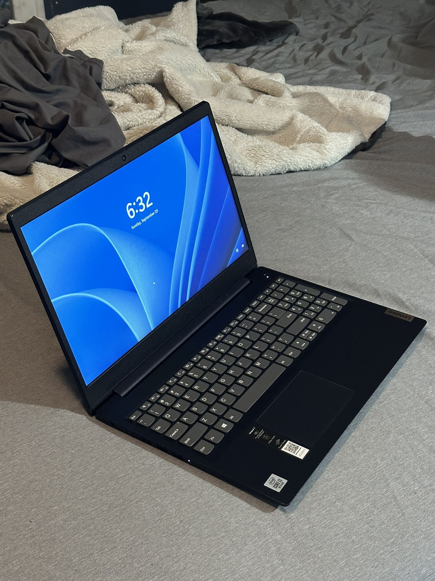 Lenovo IdeaPad 3 - Intel i3, 8GB RAM, 256GB SSD, 15.6” HD Display - Excellent Condition