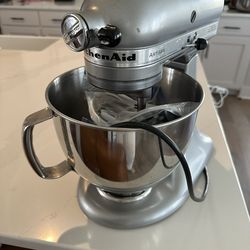 KitchenAid Mixer  - Excellent Condition
