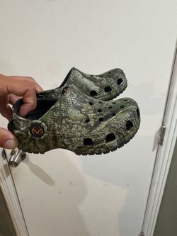 Toddler crocs
