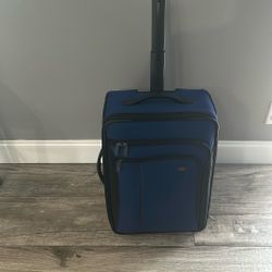 Blue/black Victorinix Suitcase 