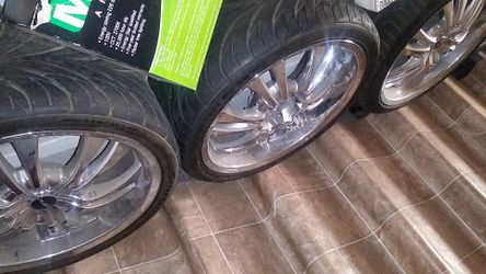 130 4 of them wheels arent good one of them too old 22's