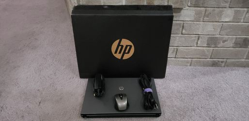 HP 425 LAPTOP w/Case