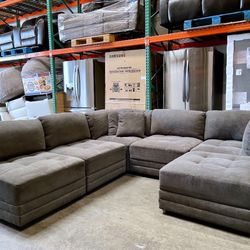 Gray 6 Piece Modular Sectional Couch (FREE DELIVERY 🚚)