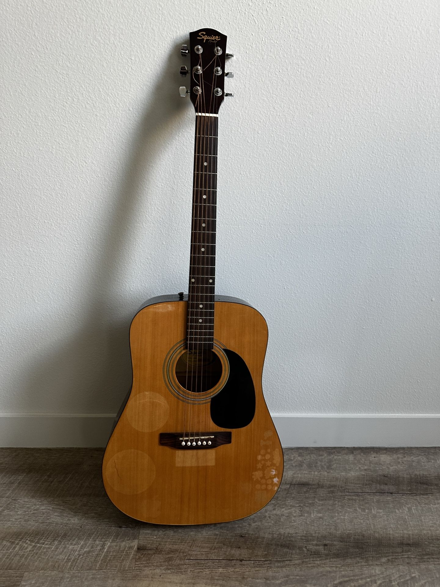 Squire Acoustic Guitar With Case New Strings