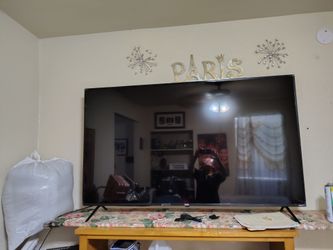 Televisión Roku nueva 57 pulgadas