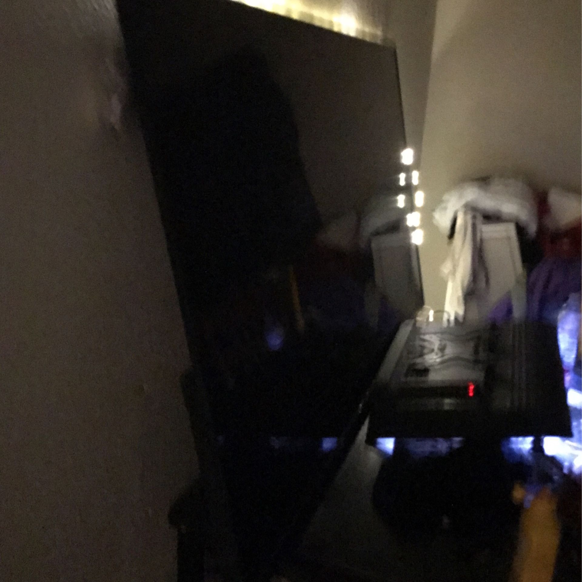 82ā Skyworth Tv