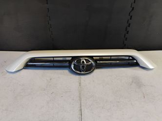2020 2021 2022 2023 2024 TOYOTA 4RUNNER front bumper upper grille oem.