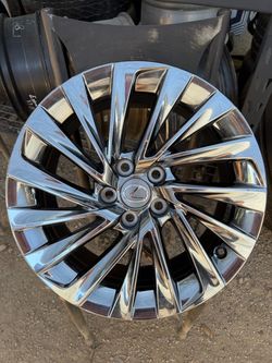 One 2023 chrome rim Lexus ES350 18” -$300