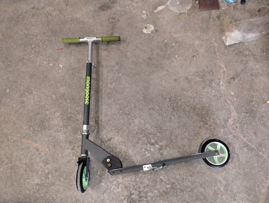 Mongoose Scooter