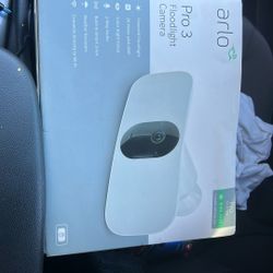 Arlo Three Pro Wireless Flood Camera