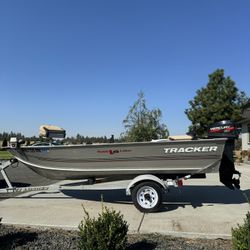 Aluminum Tracker 14ft Fishing Boat 