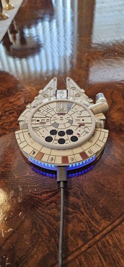 Star Wars Millennium Falcon Wireless Charging Pad Samsung & I Phone Charger Disney / Han Solo / Chewbacca / Disneyland / Darth Vader / Cell Phone 