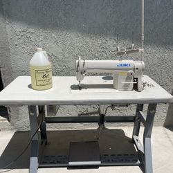 Juki DDL- 8100-e Sewing Machine