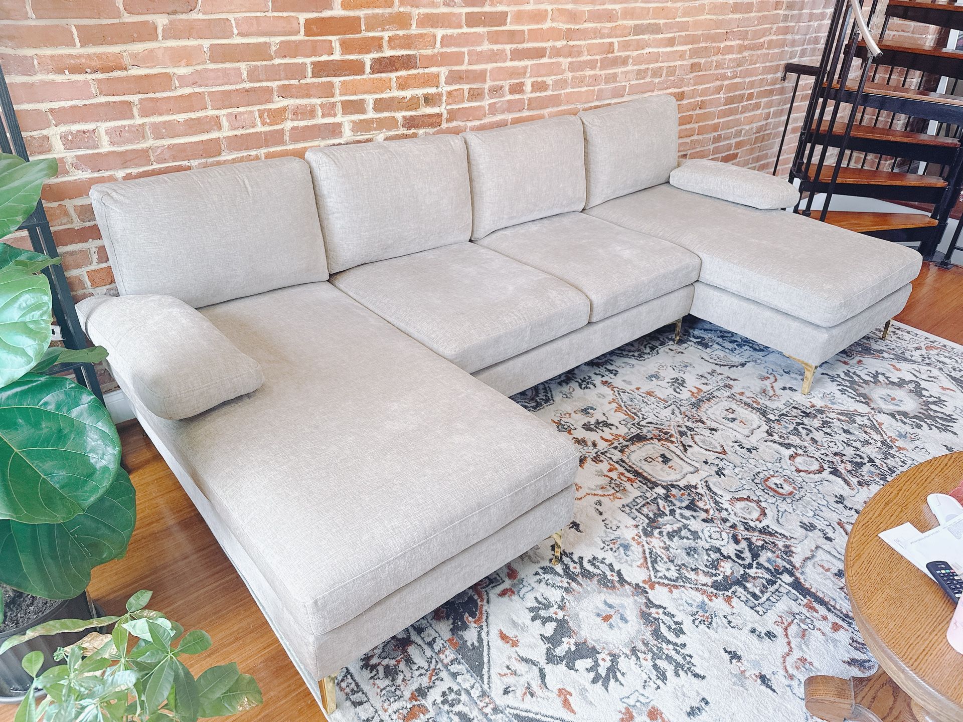 U-Shaped Sectional Couch