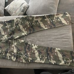 Size 38 Camo Cargo Pants