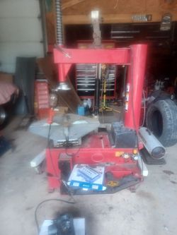 Tire machine
