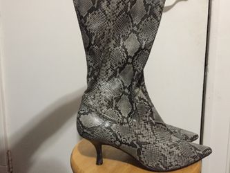 Fioni snake skin boots