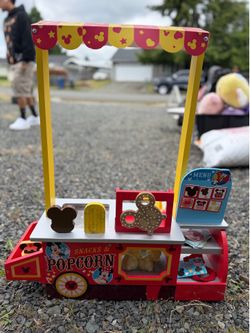 Melissa and Doug Disney Snack Shack