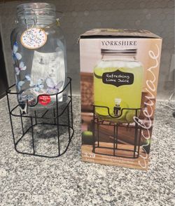 Glass Beverage Dispenser with Stand