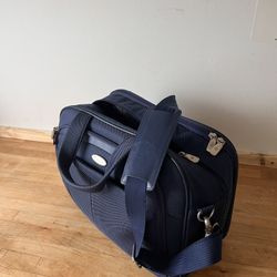 Samsonite Cordoba Messenger/ Carry On Bag