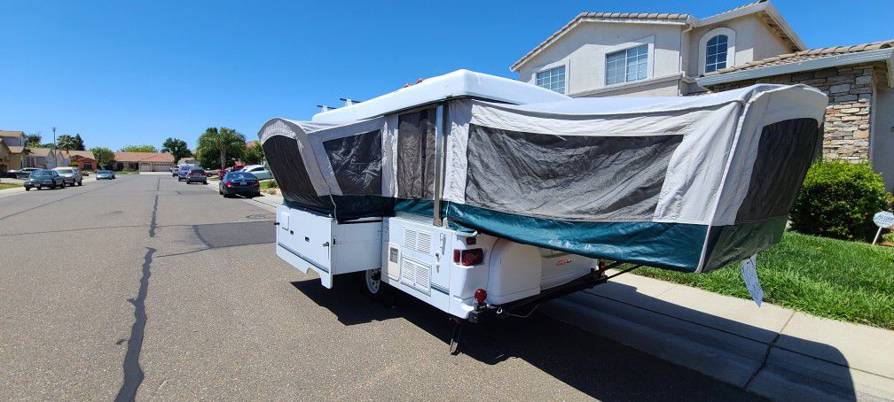 Photo $5,900 Colman Grand View Pop Up Camper W Pop Out $5,900