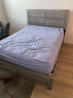 Gray bedroom set w/ mattress