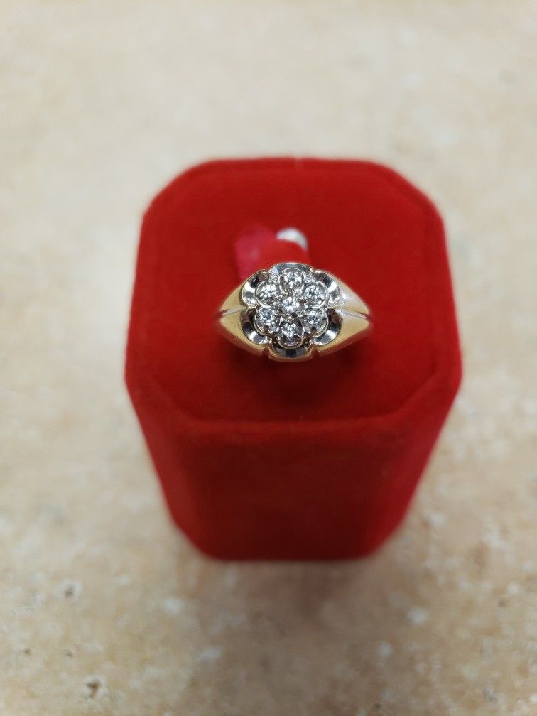 10k Yellow Gold 7 Diamond Flower Ring