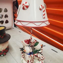 VINTAGE CANDY CANE, PEPPERMINT, SNOWMEN LAMP STYLE TEA LIGHT CANDLE HOLDER!
