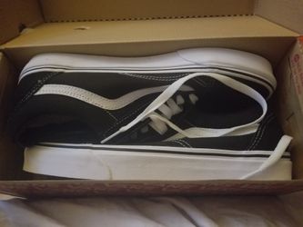 Van's, men size 8.5