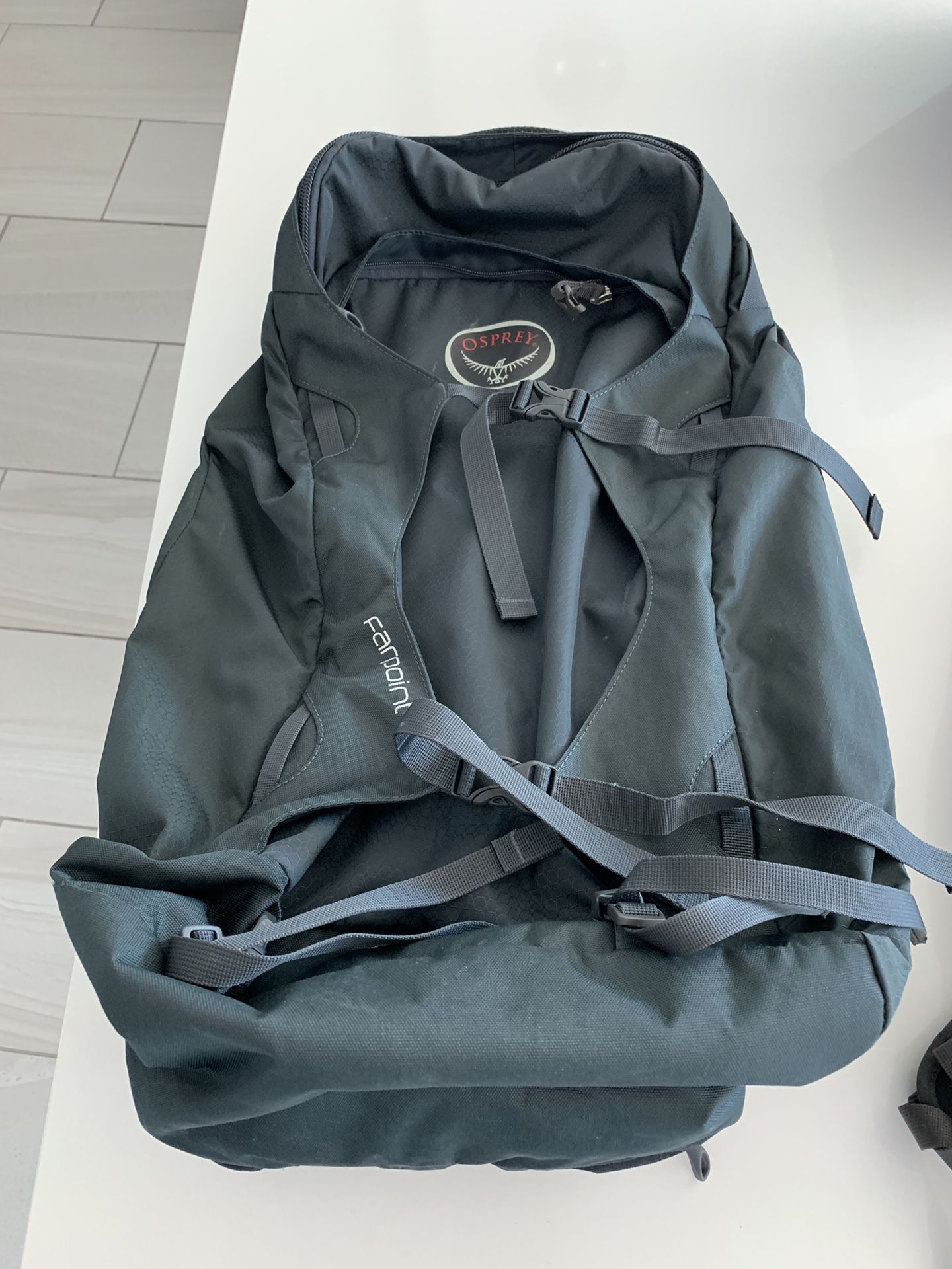 Vriendin erts Nevelig Osprey Farpoint 70l travel backpack. Used once. Lifetime warranty for Sale  in Miami, FL - OfferUp