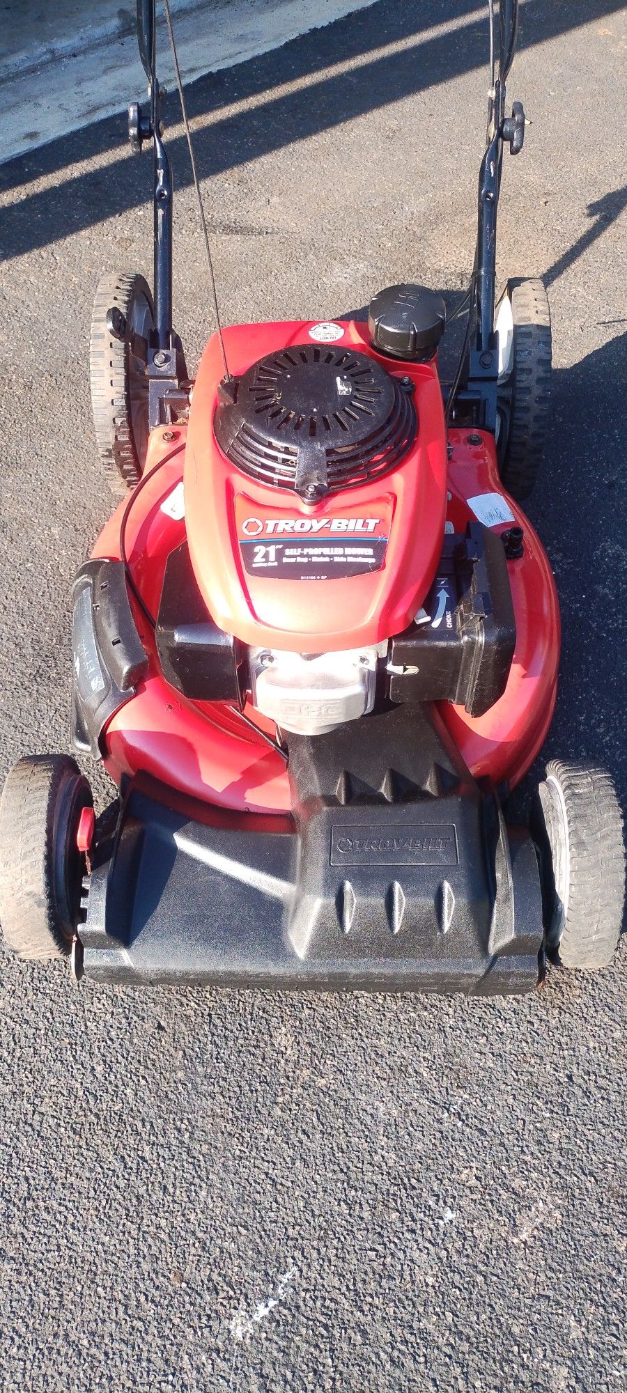 21 Inch Cut Troy-Bilt Self-propelled Lawn Mower