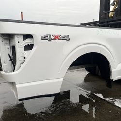 21-24 Ford F150 6.6ft Pickup Aluminum Bed inverted (Damaged)