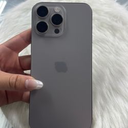 iPhone 15 Pro Max 