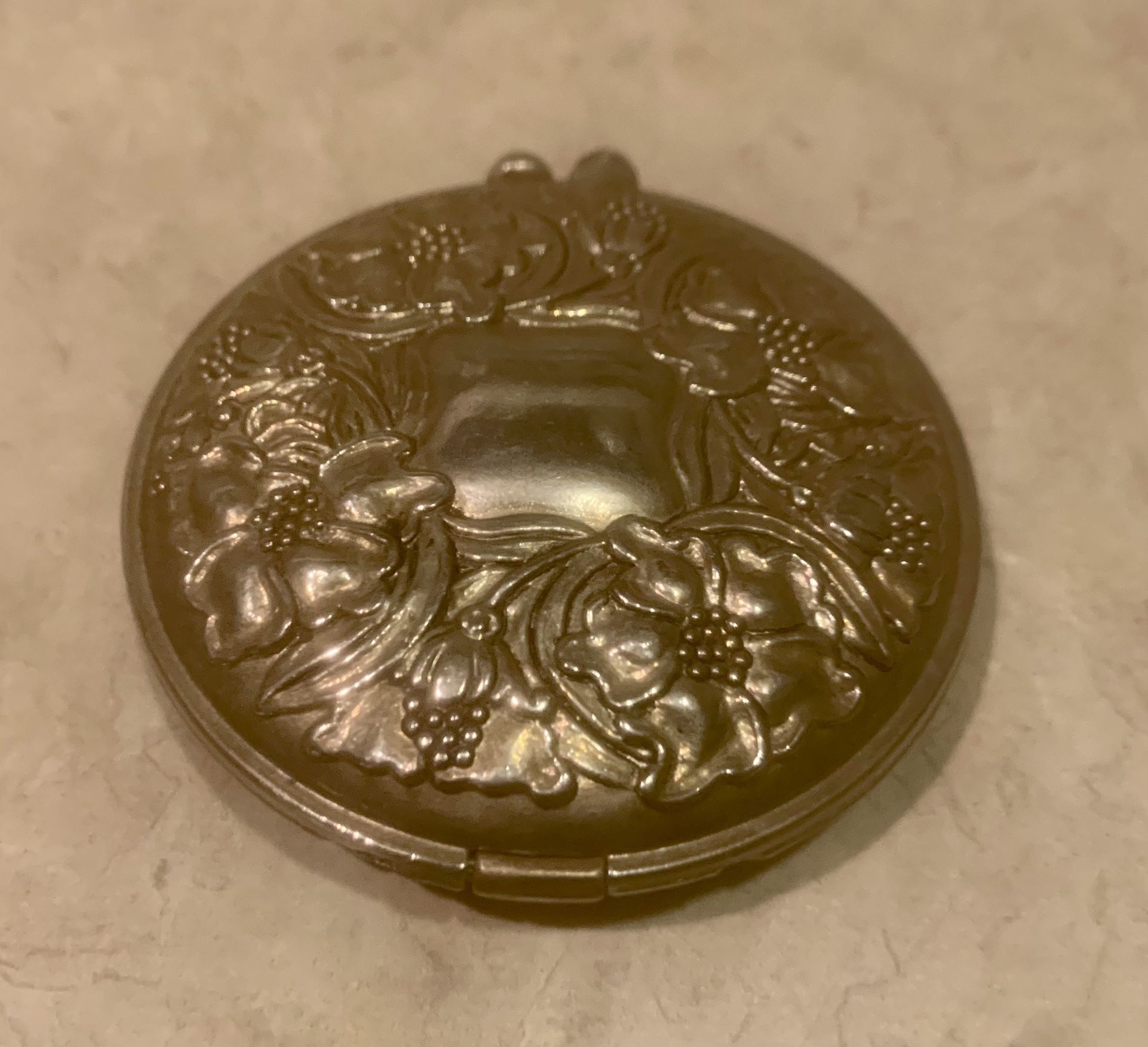 Vintage Make Up Compact Mirror 