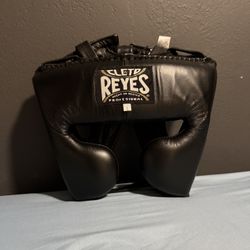 Cleto Reyes Traditional Boxing Headgear 