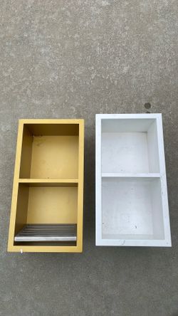 Shower niche