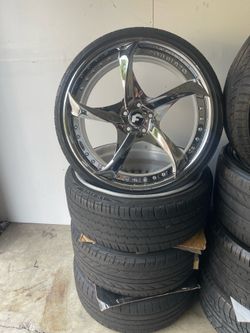 22” Chrome Forgiato Wheels and Tires 5Lug