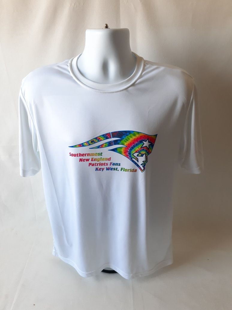 Sports Tek New England Patriots Key West mens short sleeve t-shirt size M