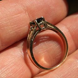 14K Yellow Gold Emerald & Diamond Ring 