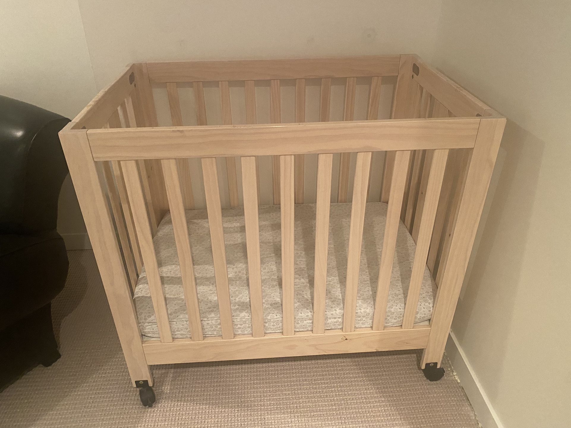 Used Crib With Mattress