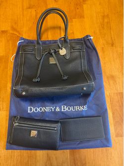 Vintage Dooney & Bourke in black