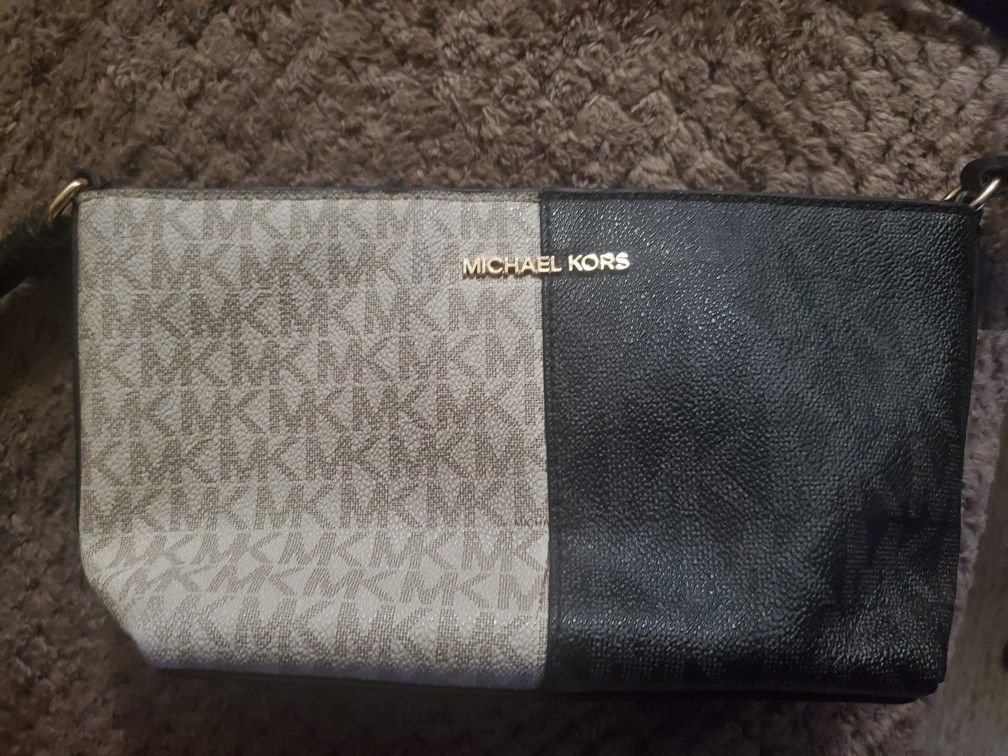Michael Kors Purse Crossbody Travel Kit